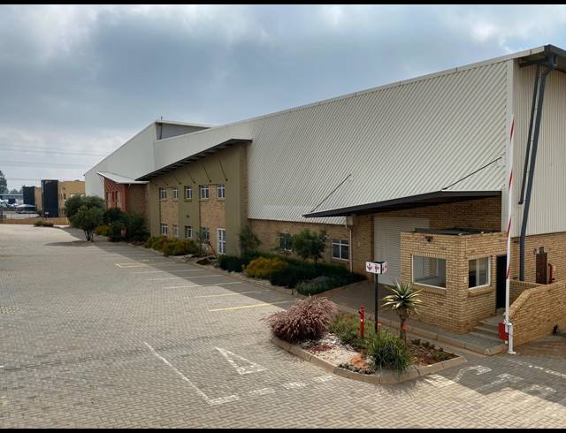5,965M² WAREHOUSE FOR SALE IN GOSFORTH PARK